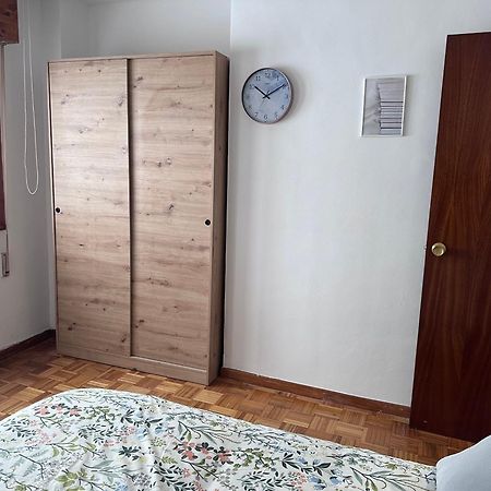 Acogedor Apartamento Con Vistas A La Catedral Y Parking Oviedo Bagian luar foto