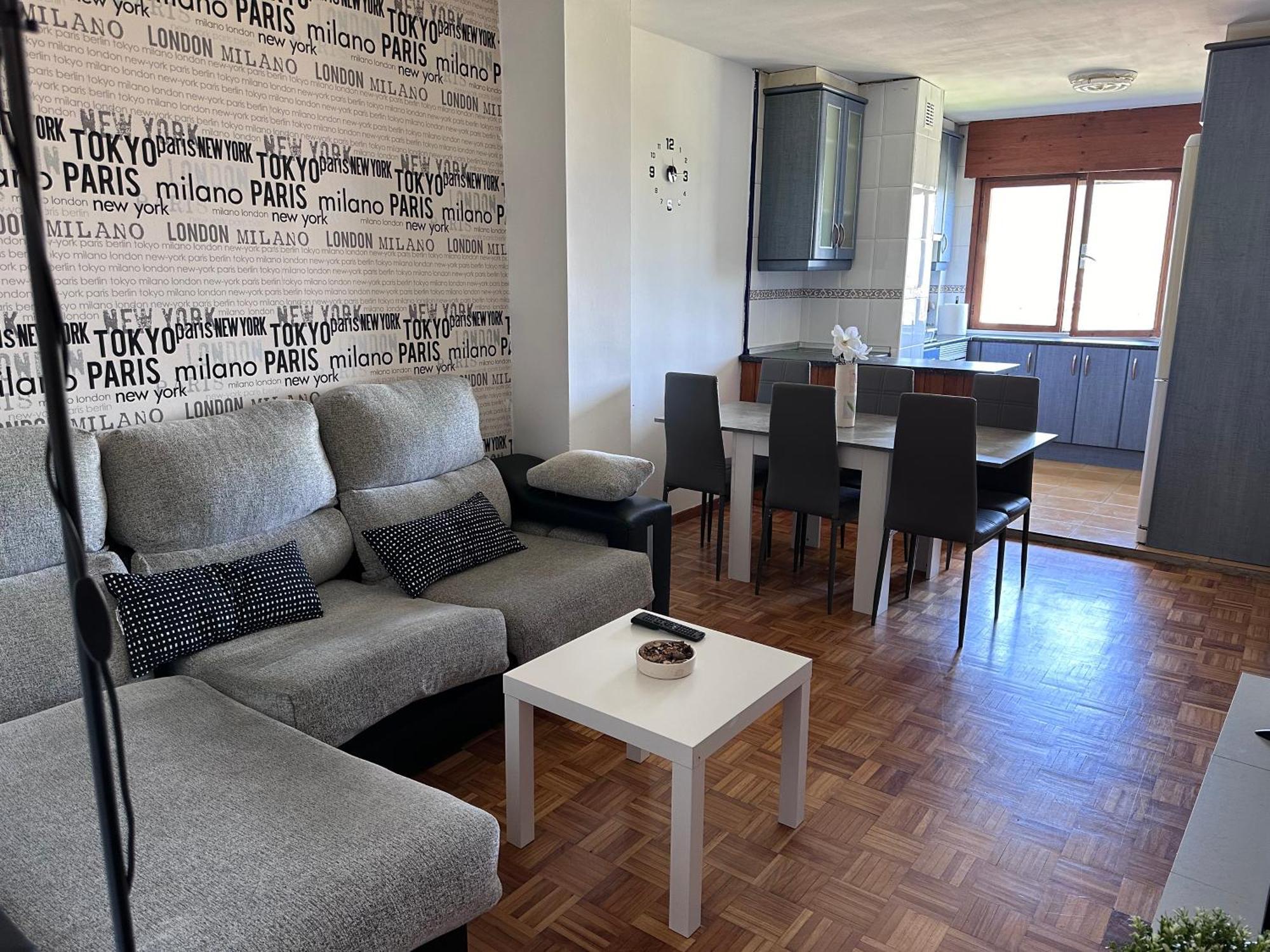 Acogedor Apartamento Con Vistas A La Catedral Y Parking Oviedo Bagian luar foto