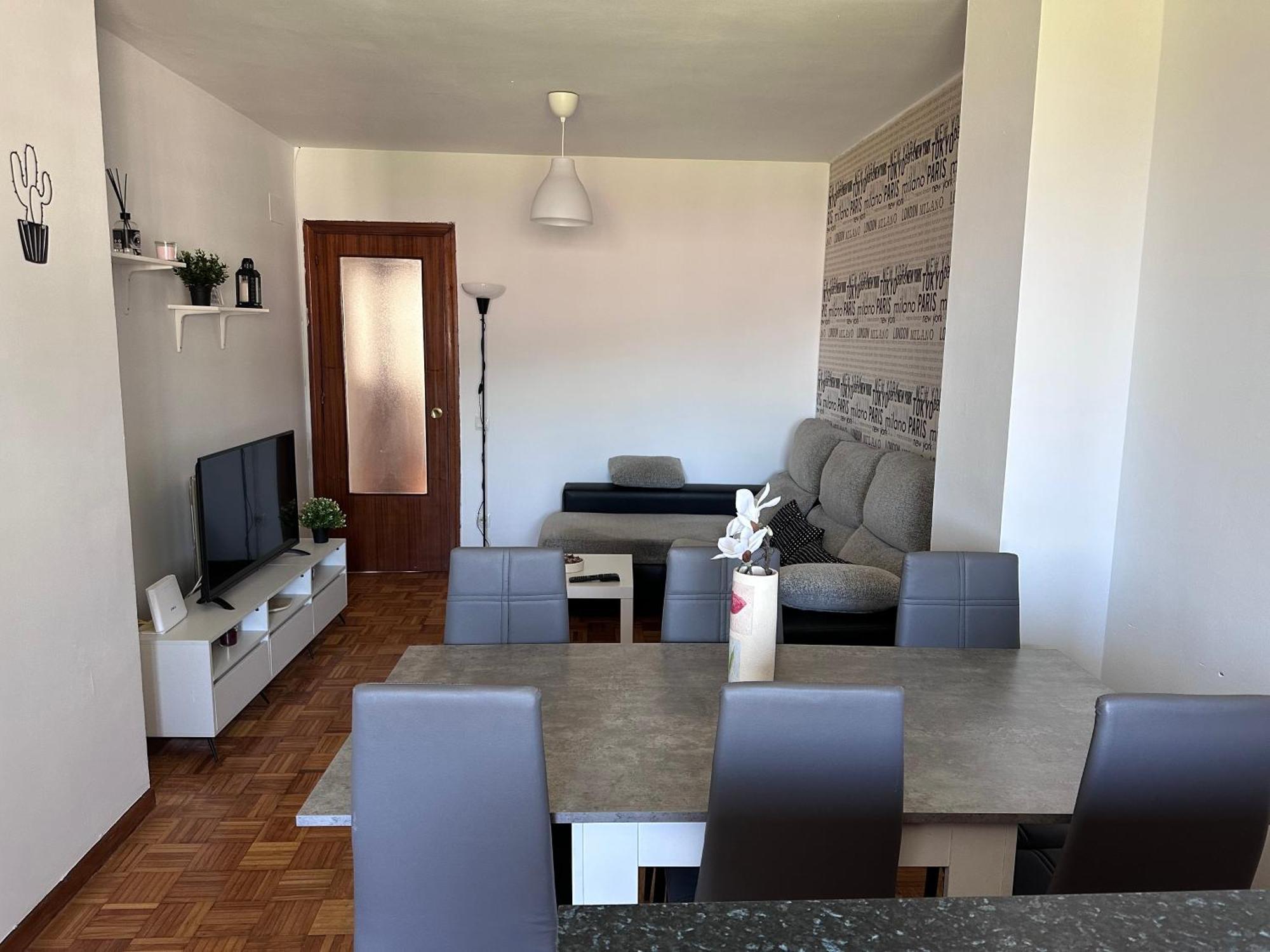 Acogedor Apartamento Con Vistas A La Catedral Y Parking Oviedo Bagian luar foto