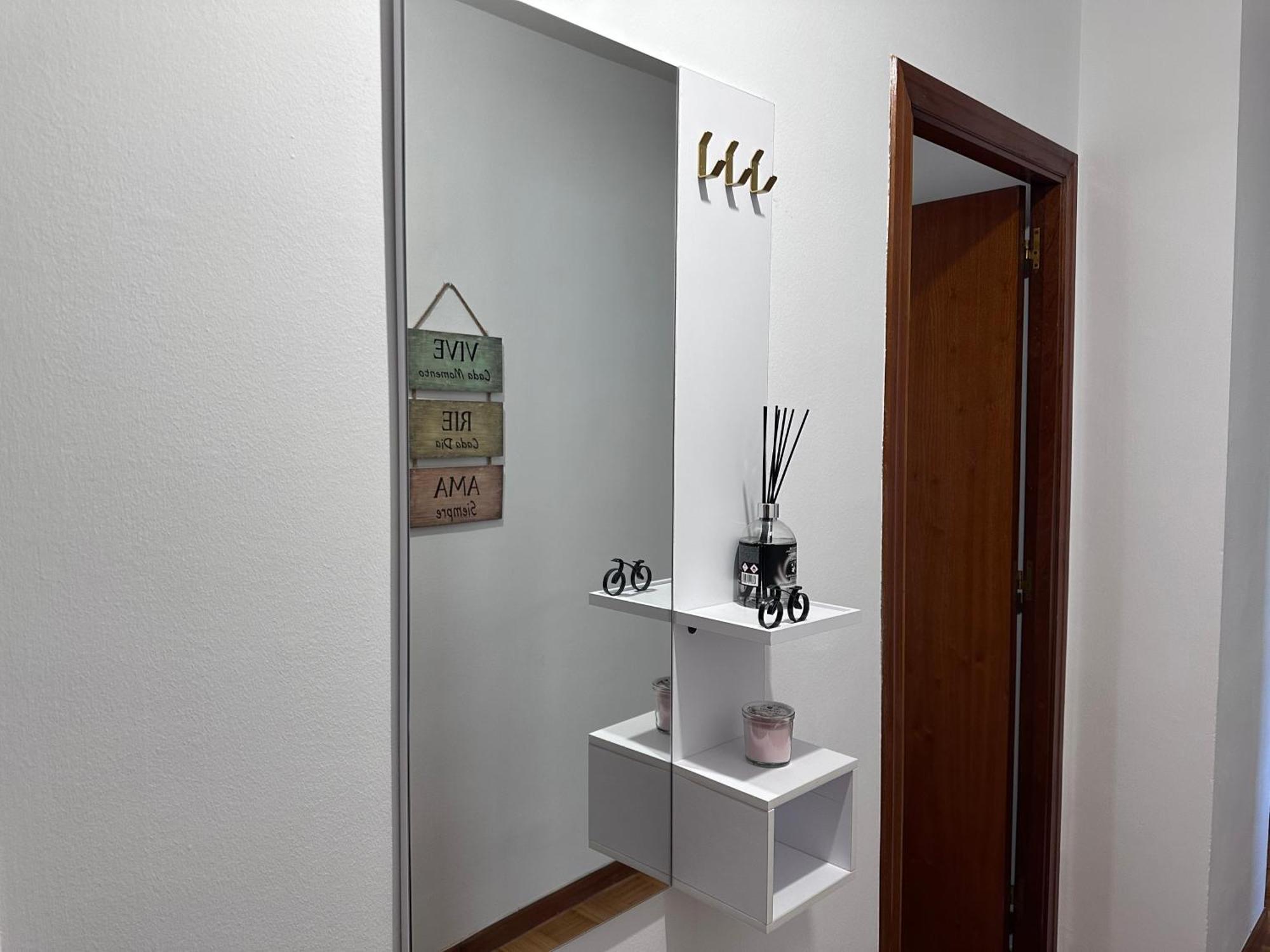 Acogedor Apartamento Con Vistas A La Catedral Y Parking Oviedo Bagian luar foto